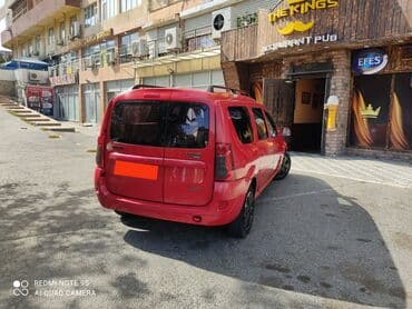 Qırmızı rəngdə, geniş daxili hissəsi ilə həm sərnişin, həm də yük lalafo.az -da Qırmızı rəngdə, geniş daxili hissəsi ilə həm sərnişin, həm də yük