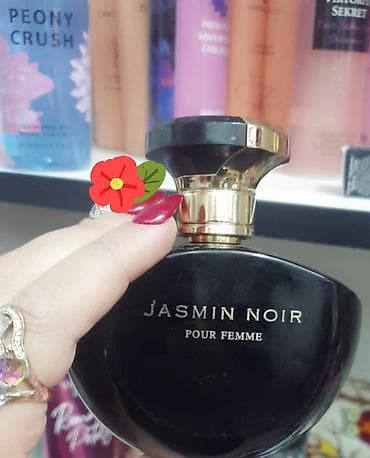 İnşatcılarda gediş gelişli yerde yol kenarı gadın geyim dükanına lalafo.az -da İnşatcılarda gediş gelişli yerde yol kenarı gadın geyim dükanına