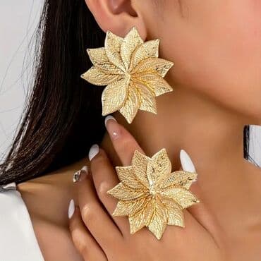 Bijuteriya Dəst. Rəngi getmir.Satışdır lalafo.az -da Bijuteriya Dəst. Rəngi getmir.Satışdır