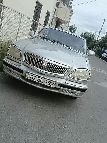 GAZ Volga 3110, gümüşü rəng. Xüsusiyyətlər: - Kuzov: sedan, geniş lalafo.az -da GAZ Volga 3110, gümüşü rəng. Xüsusiyyətlər: - Kuzov: sedan, geniş