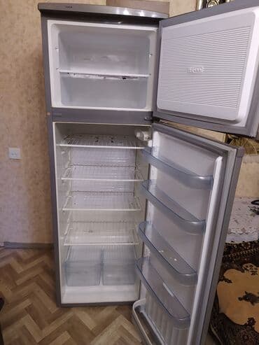 İkiqapılı soyuducu - Rəng: metalik boz - Yuxarıda dondurucu bölmə lalafo.az -da İkiqapılı soyuducu - Rəng: metalik boz - Yuxarıda dondurucu bölmə