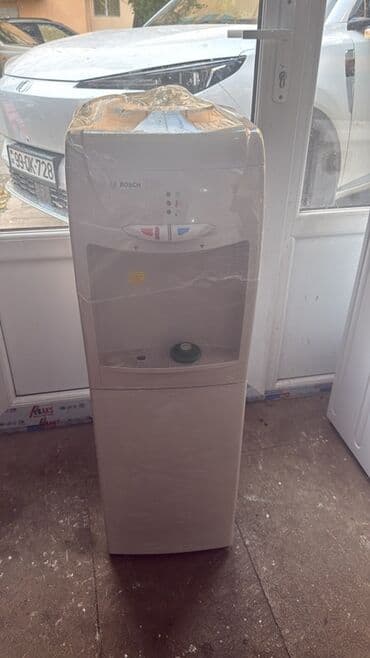 Dispenser Bosch, Döşəməüstü, Su isitmə ilə lalafo.az -da Dispenser Bosch, Döşəməüstü, Su isitmə ilə