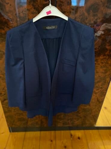 Qadın üçün klassik tünd mavi bleizer - Brend: Qinlan (etiketdə lalafo.az -da Qadın üçün klassik tünd mavi bleizer - Brend: Qinlan (etiketdə