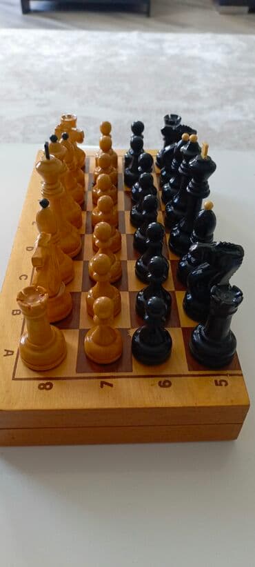 Dəbilqələr: Şəxsi kolleksiyadan.Ekskluziv-taxtanın iç tərəfində əfsanəvi Ukrayna lalafo.az -da — 5 Dəbilqələr: Şəxsi kolleksiyadan.Ekskluziv-taxtanın iç tərəfində əfsanəvi Ukrayna — 5