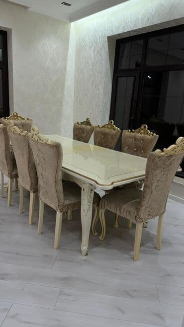 Qonaq otağı üçün, İşlənmiş, Kvadrat masa, 8 stul lalafo.az -da Qonaq otağı üçün, İşlənmiş, Kvadrat masa, 8 stul