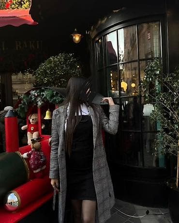 Çox az geyinilib. Qadınlar üçün uzun palto – xəzəl naxışlı, klassik lalafo.az -da Çox az geyinilib. Qadınlar üçün uzun palto – xəzəl naxışlı, klassik