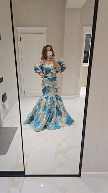 Zərif ziyafət geyimi – balıq kəsimli, uzun ətəkli model. - Rəng və lalafo.az -da Zərif ziyafət geyimi – balıq kəsimli, uzun ətəkli model. - Rəng və