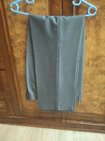 Kişi kostyumu – M. Mezzo brendi - Rəng: boz (xırda zolaqlı tekstura) lalafo.az -da Kişi kostyumu – M. Mezzo brendi - Rəng: boz (xırda zolaqlı tekstura)