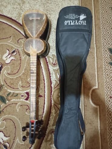 Tar - Azərbaycan tarı, klassik 11–13 pərdəli klavye - İki gövdəli lalafo.az -da Tar - Azərbaycan tarı, klassik 11–13 pərdəli klavye - İki gövdəli