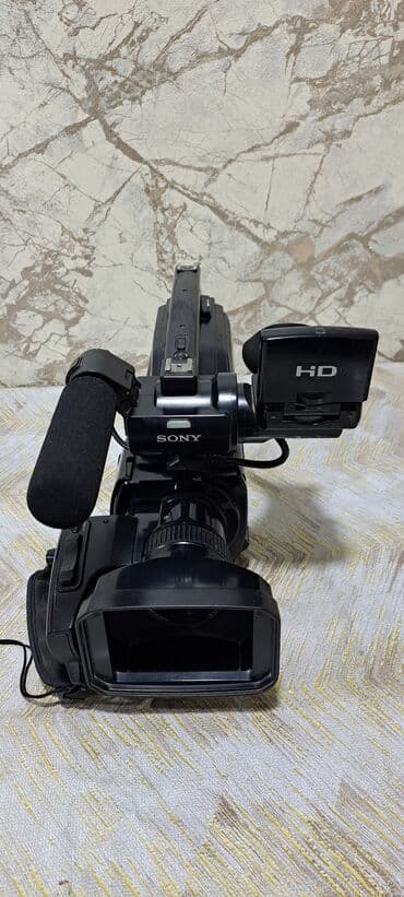 Sony HXR-MC1500 professional HD videokamera - Format: AVCHD və MPEG-2 lalafo.az -da Sony HXR-MC1500 professional HD videokamera - Format: AVCHD və MPEG-2