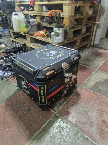 Motosiklet üçün alüminium üst çamadan (top-case) və montaj platforması lalafo.az -da Motosiklet üçün alüminium üst çamadan (top-case) və montaj platforması