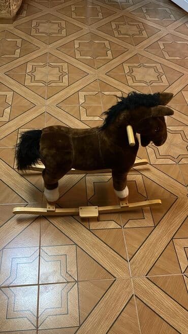 Oyuncağ uşağlar üçün oyuncağ at lalafo.az -da Oyuncağ uşağlar üçün oyuncağ at