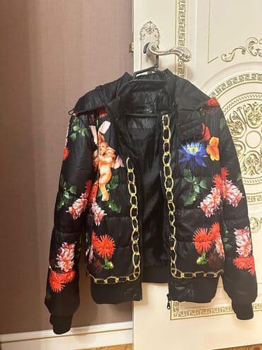 Təzə kimidir. Az geyinilib lalafo.az -da Təzə kimidir. Az geyinilib