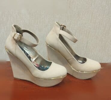 Tuflilər, Ölçü: 37, rəng - Bej, İşlənmiş lalafo.az -da Tuflilər, Ölçü: 37, rəng - Bej, İşlənmiş