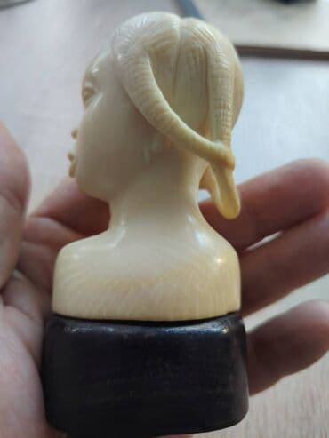 Миски: Антикварный бюст «Африканка», ручная работа (кость) Описание at lalafo.az — 3 Миски: Антикварный бюст «Африканка», ручная работа (кость) Описание — 3