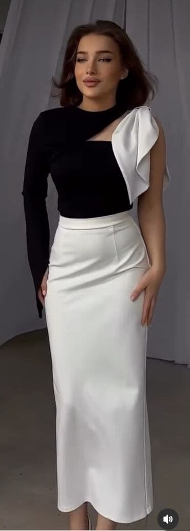 Geyim yenidir, heç istifadə olunmayıb. Ölçü uyğun olmadığı üçün lalafo.az -da Geyim yenidir, heç istifadə olunmayıb. Ölçü uyğun olmadığı üçün