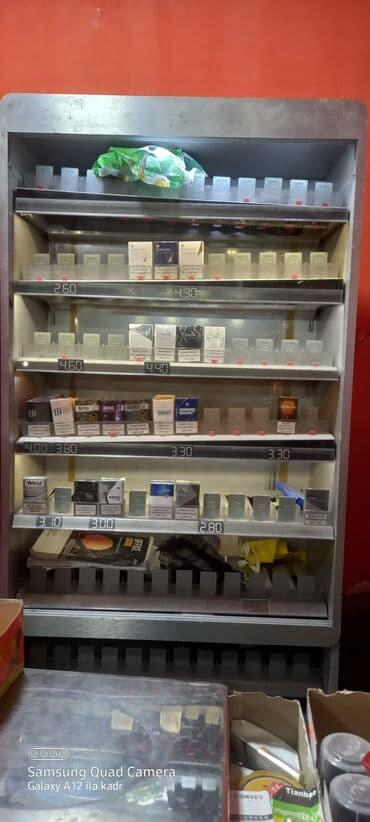 Salam bol siqeret tutur içində işığı var alt gözundə siyirtməsi var lalafo.az -da Salam bol siqeret tutur içində işığı var alt gözundə siyirtməsi var