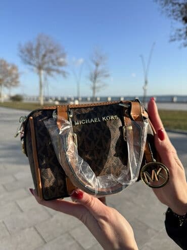 Бусы: Сумка с короткой ручкой, Michael Kors, Новый at lalafo.az — 3 Бусы: Сумка с короткой ручкой, Michael Kors, Новый — 3