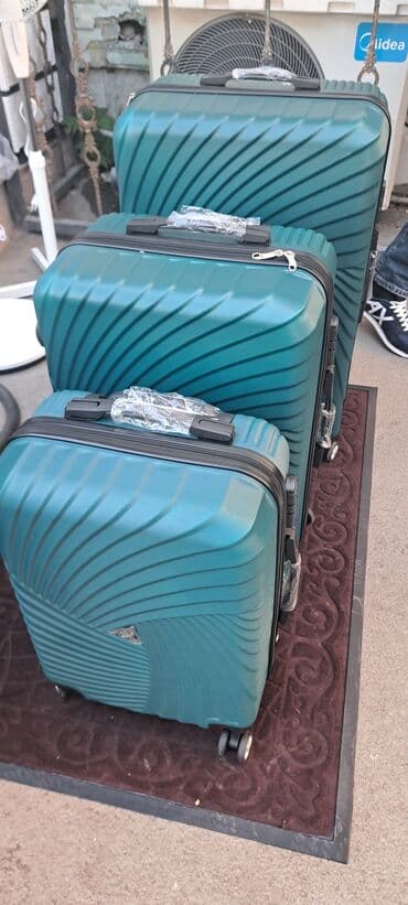 Məhsul: Sərt korpuslu 3’lük səyahət çamadan dəsti - Rəng: Tünd lalafo.az -da Məhsul: Sərt korpuslu 3’lük səyahət çamadan dəsti - Rəng: Tünd