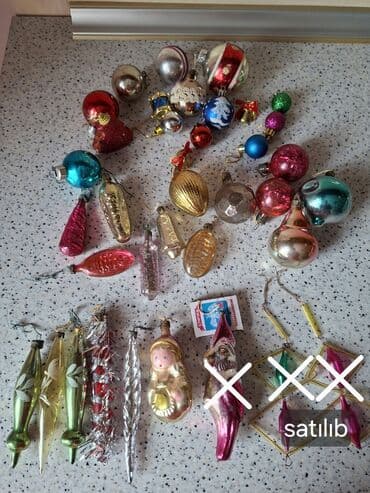 SSSRın şüşədən yolka oyuncaqları dəsti. Ayrı-ayrıda satılır. 34 ədəd lalafo.az -da SSSRın şüşədən yolka oyuncaqları dəsti. Ayrı-ayrıda satılır. 34 ədəd