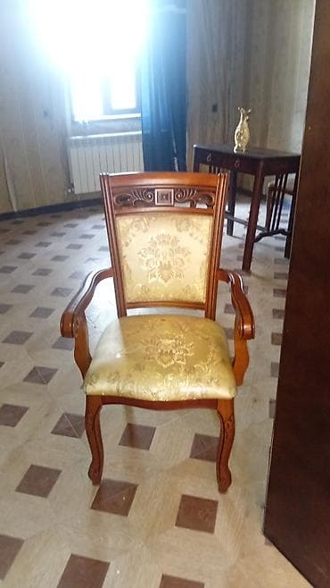 Qonaq otağı üçün, İşlənmiş, Qatlanmayan, Stul lalafo.az -da Qonaq otağı üçün, İşlənmiş, Qatlanmayan, Stul