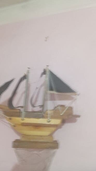 Taxta dekorativ yelkənli gəmi maketi - Material: təbii ağac gövdə və lalafo.az -da Taxta dekorativ yelkənli gəmi maketi - Material: təbii ağac gövdə və