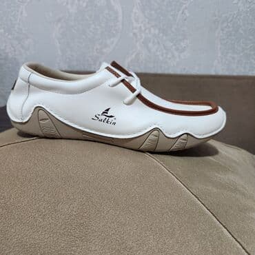 Yenidi sport ayaqabilar oz deyerinden Cox aşaqi satilir 39 dan 46 lalafo.az -da Yenidi sport ayaqabilar oz deyerinden Cox aşaqi satilir 39 dan 46