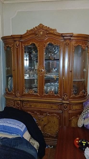 Şüşəli dolab vitrini lalafo.az -da Şüşəli dolab vitrini