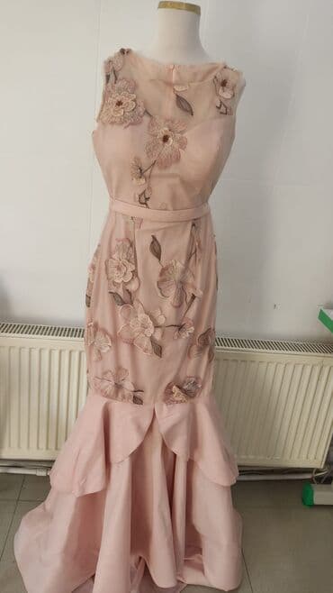 Ziyafət donu hec geyilmeyib 400 âzn alinib. realaliciya endirim olacaq lalafo.az -da Ziyafət donu hec geyilmeyib 400 âzn alinib. realaliciya endirim olacaq