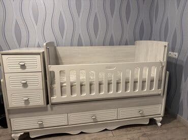 Oğlan və qız üçün, Dördbucaq, Beşik, Dəstsiz, Matras ilə, Yellənmə mexanizmsiz lalafo.az -da Oğlan və qız üçün, Dördbucaq, Beşik, Dəstsiz, Matras ilə, Yellənmə mexanizmsiz