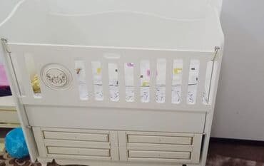 Oğlan və qız üçün, Dördbucaq, Beşik, Dəstsiz, Matrassız, Yellənmə mexanizmsiz lalafo.az -da Oğlan və qız üçün, Dördbucaq, Beşik, Dəstsiz, Matrassız, Yellənmə mexanizmsiz