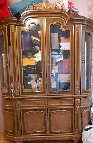 Şüşəli dolab vitrini lalafo.az -da Şüşəli dolab vitrini