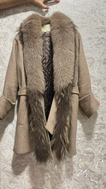 Qadın palto – təbii tük detallı - Rəng: bej/qartalqəhvəyi tonlarda - lalafo.az -da Qadın palto – təbii tük detallı - Rəng: bej/qartalqəhvəyi tonlarda -