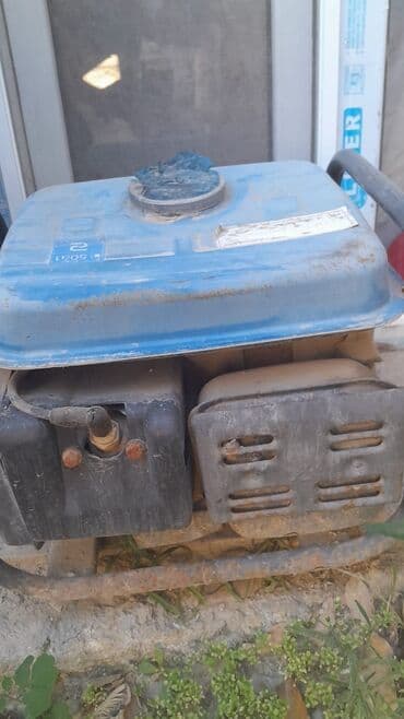 Benzinlə işləyən portativ generator - Rəng: mavi üst qapaq, metal lalafo.az -da Benzinlə işləyən portativ generator - Rəng: mavi üst qapaq, metal