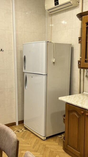 İkikameralı soyuducu - Yuxarıda dondurucu, aşağıda soyuducu bölmə - lalafo.az -da İkikameralı soyuducu - Yuxarıda dondurucu, aşağıda soyuducu bölmə -