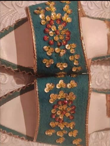 Tərliklər, Ölçü: 37, İşlənmiş lalafo.az -da Tərliklər, Ölçü: 37, İşlənmiş