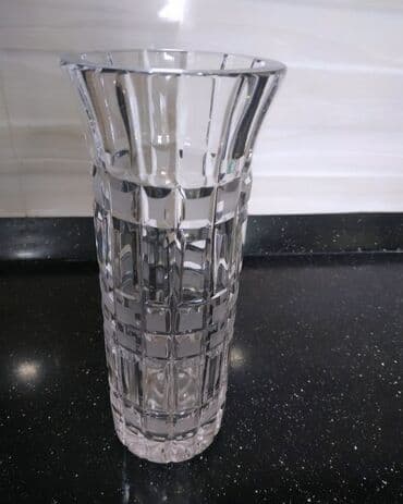 Qedimi xrustal guldan tezedi.Catdirilma Xalqlar metr lalafo.az -da Qedimi xrustal guldan tezedi.Catdirilma Xalqlar metr