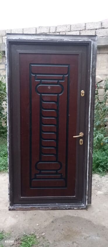 Dəmir qapı lalafo.az -da Dəmir qapı