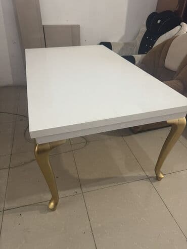 Klassik masa, Açılmayan, Dördbucaq masa lalafo.az -da Klassik masa, Açılmayan, Dördbucaq masa