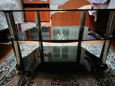 Düz TV altlığı, Polkalı, Şüşəli lalafo.az -da Düz TV altlığı, Polkalı, Şüşəli