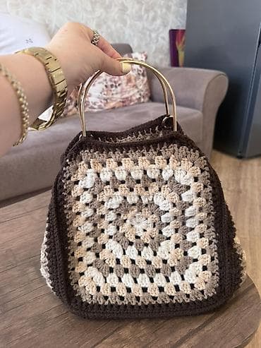 Əl işı toxunma çanta - Dizayn: Qəfəsvari “granny square” naxışlı lalafo.az -da Əl işı toxunma çanta - Dizayn: Qəfəsvari “granny square” naxışlı