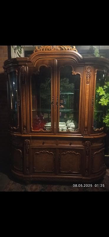 Şüşəli dolab vitrini lalafo.az -da Şüşəli dolab vitrini