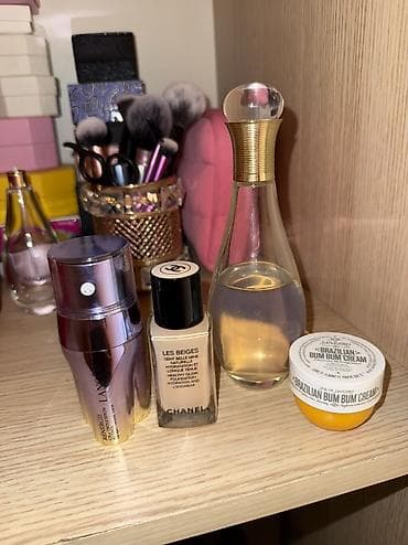 Jadore beden yagi Sol de jenerio beden kremi Chanel tonal Lancome lalafo.az -da Jadore beden yagi Sol de jenerio beden kremi Chanel tonal Lancome