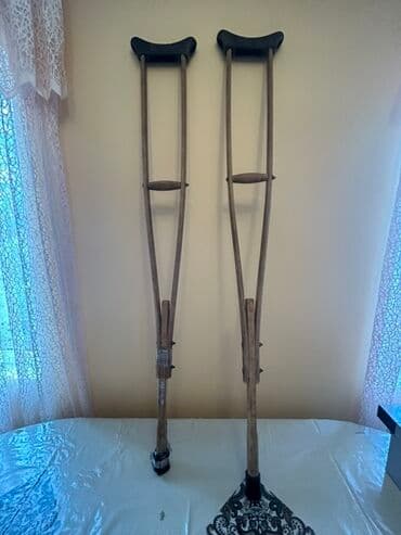 Taxta qoltuqağacı dəsti - Material: bərk ağac konstruksiya, klassik V lalafo.az -da Taxta qoltuqağacı dəsti - Material: bərk ağac konstruksiya, klassik V