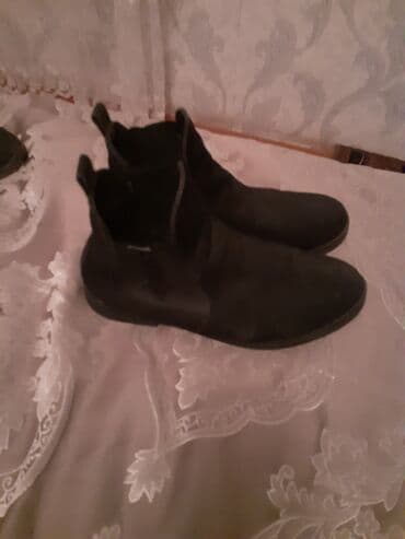 Gencede satilir nabuk botinka razmer 40 cirigi sokuyu yoxdur lalafo.az -da Gencede satilir nabuk botinka razmer 40 cirigi sokuyu yoxdur