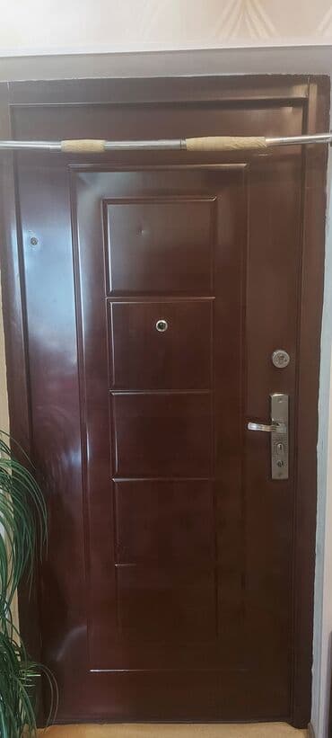 Mənzil üçün İşlənmiş Giriş qapısı 90x200 sm Zamok ilə, Zəmanətsiz, Ünvandan götürmə lalafo.az -da Mənzil üçün İşlənmiş Giriş qapısı 90x200 sm Zamok ilə, Zəmanətsiz, Ünvandan götürmə