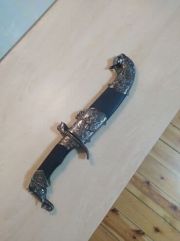 Şərq motivləri ilə bəzədilmiş dekorativ xanjar - Bıçaq: düz, bir lalafo.az -da Şərq motivləri ilə bəzədilmiş dekorativ xanjar - Bıçaq: düz, bir