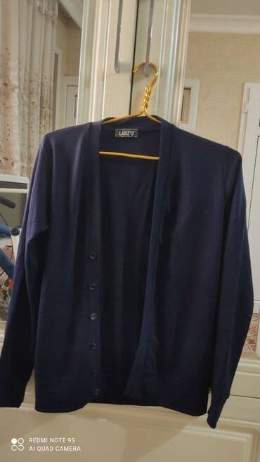 Jaket nazik koynek üstünden geyinmək üçün kişi ucundur lalafo.az -da Jaket nazik koynek üstünden geyinmək üçün kişi ucundur