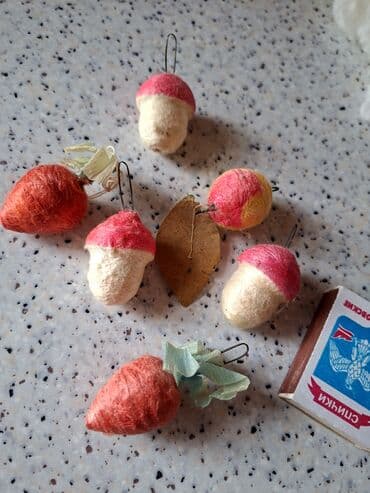 SSSR vaxtının Yolka oyuncaqları – vintage dəsti. 6 ədəd. Ayrı-ayrıda lalafo.az -da SSSR vaxtının Yolka oyuncaqları – vintage dəsti. 6 ədəd. Ayrı-ayrıda