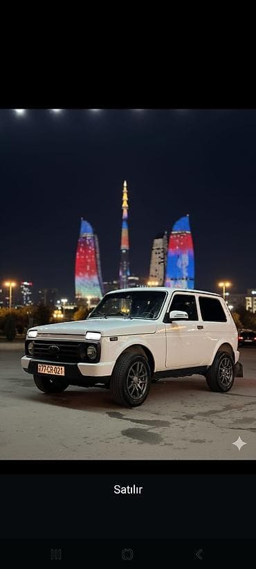 LADA Niva (3 qapı), ağ rəng. - Klassik kuzov, yığcam off-road SUV lalafo.az -da LADA Niva (3 qapı), ağ rəng. - Klassik kuzov, yığcam off-road SUV